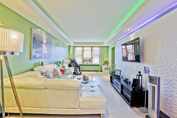 Sold by Livin USA LLC | media 18