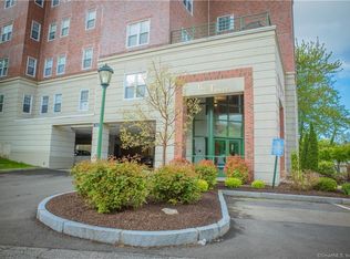 49 Rose St APT 503, Branford, CT 06405