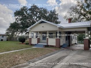 19 D St W, Frostproof, FL 33843