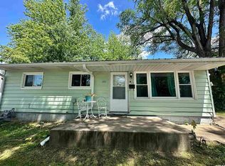 1025 S 15th St, Quincy, IL 62301