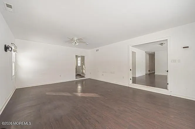401 S Ash Ave — Photo 6