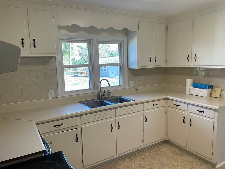 102 Caran Rd — Photo 11