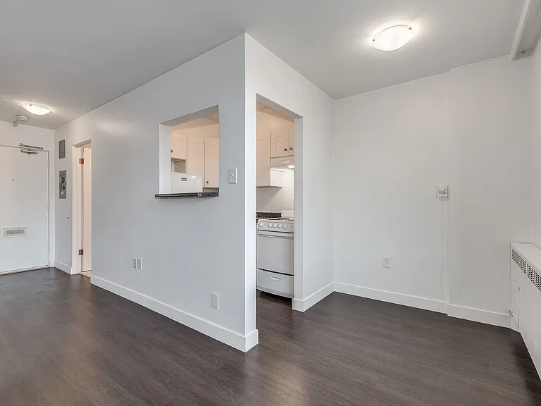 695 SE Marine Dr #605 — Photo 16