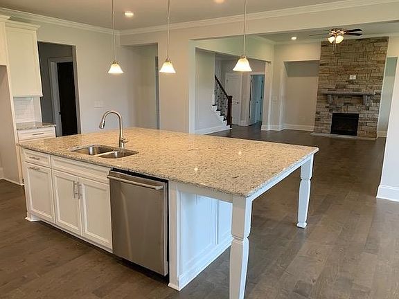 3rd image of 933 Los Lomas Lot 64
