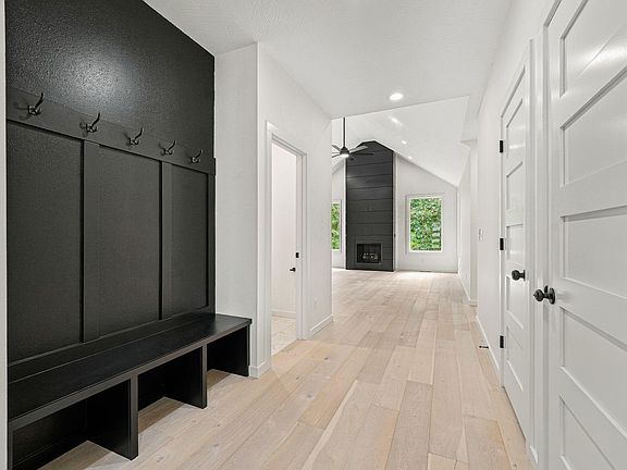 5th image of 1222 W Rainey Street