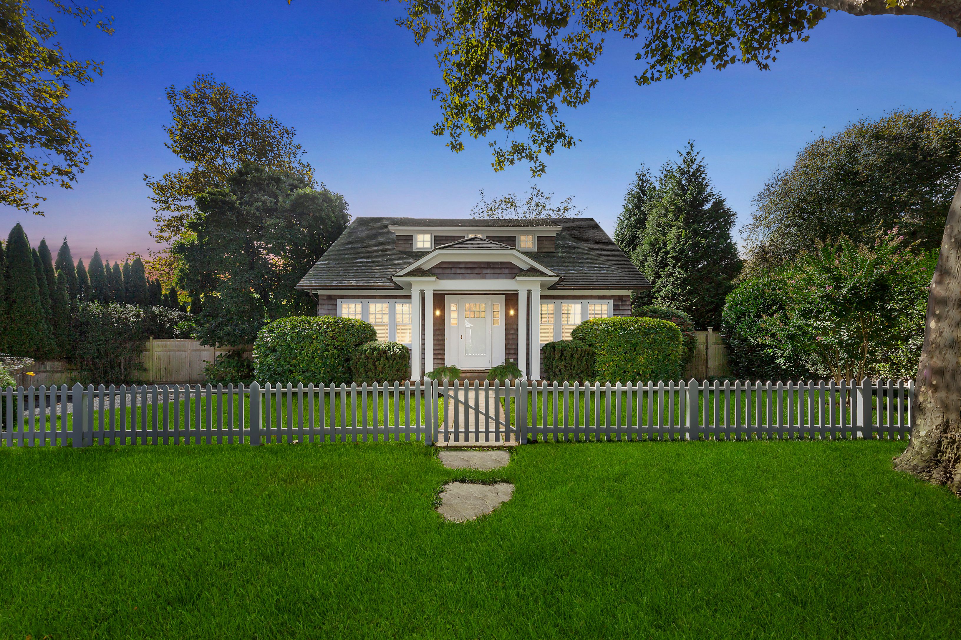 39 Talmage Ln, East Hampton, NY 11937 Out East