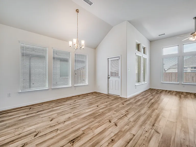 16309 Garden Dr — Photo 13