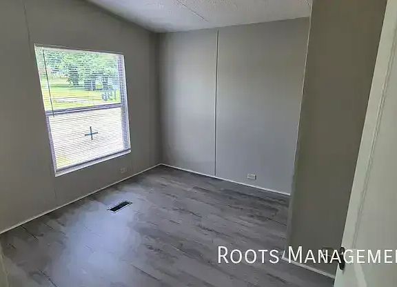 5th image of 196 Riviera Courts Dr #196