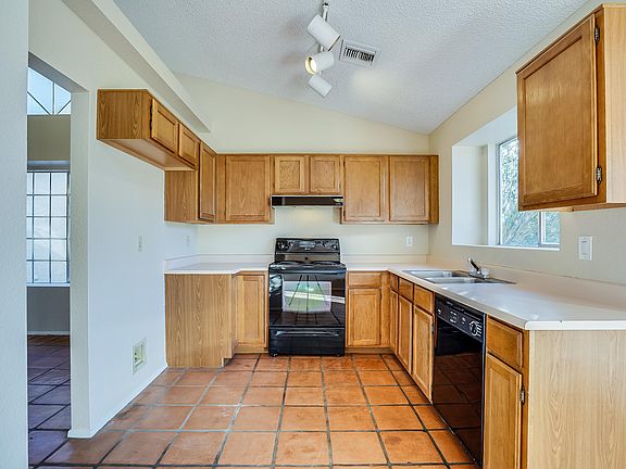 5th image of 4205 E Briarwood Ter