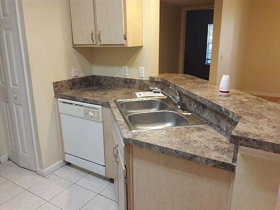 3rd image of 712 Crest Pines Dr APT 322