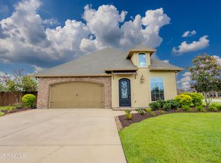 11417 Twin Oaks Cir, Maurice, LA 70555