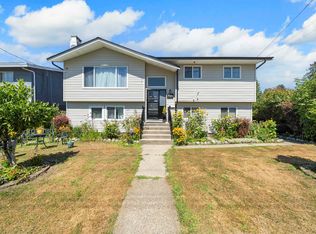 1121 Prairie Ave, Pt Coquitlam, BC V3B1S7