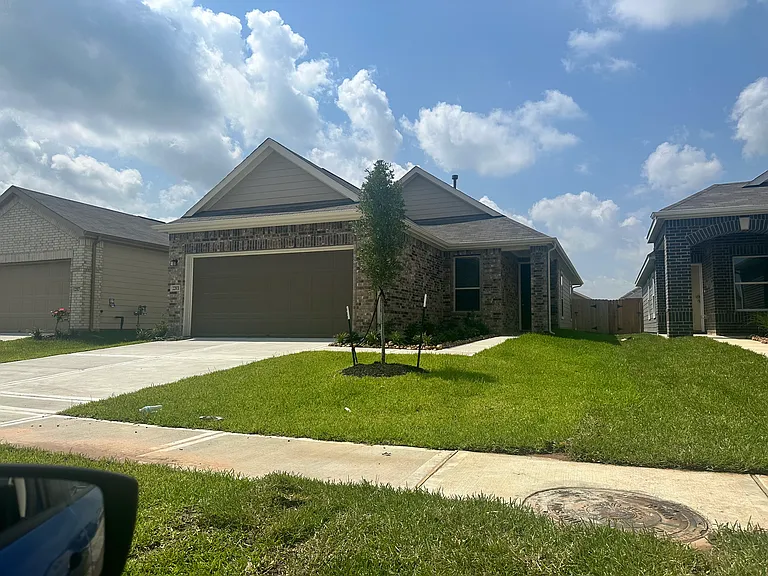 22831 Brisbee Ln — Photo 4