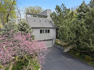 844 Rockwell Ln, Kansas City, MO 64112