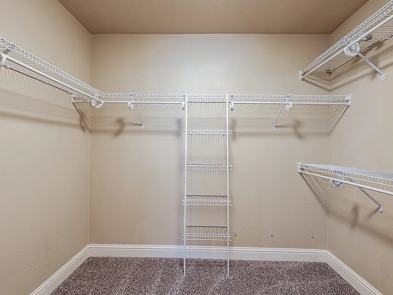 2104 Del Simmons Dr — Photo 52