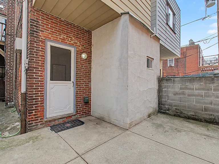 1425 Jackson St #1R — Photo 4