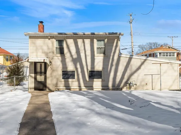 453 18th Ave, East Moline, IL 61244