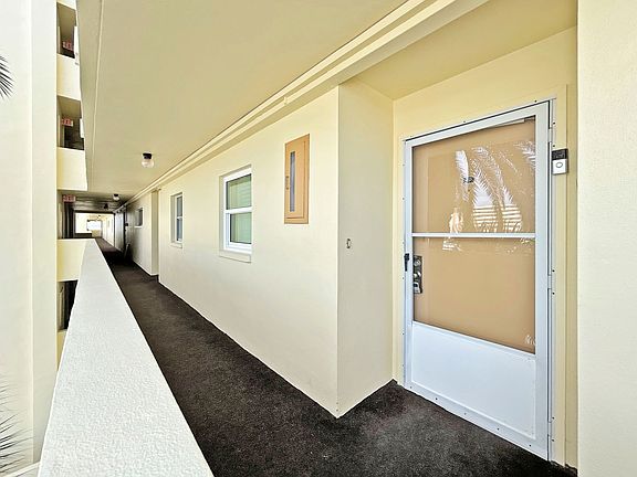 4th image of 4775 Cove Cir APT 407