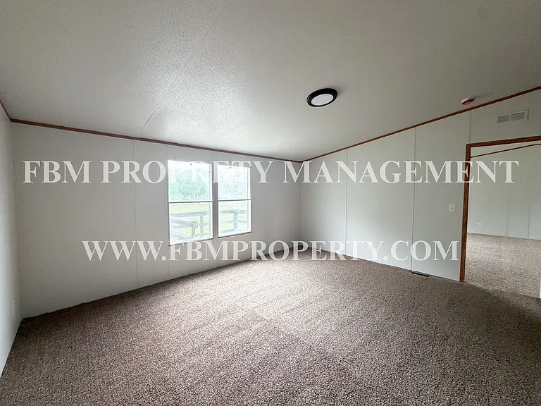 1075 Pluto Rd — Photo 17