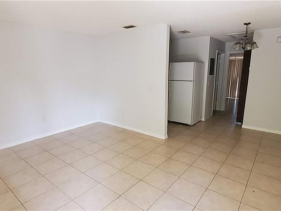 3rd image of 2280 Florida Dr APT 1