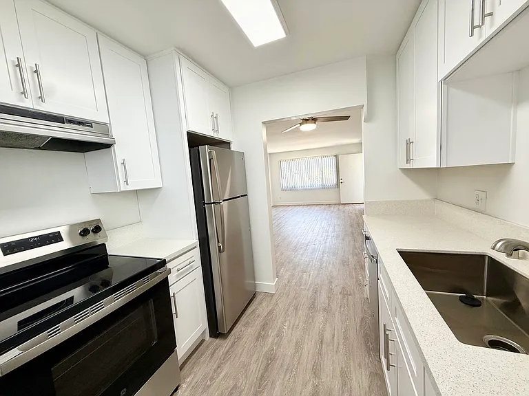 4681-91 Kansas St #4687 — Photo 8