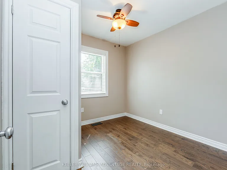 57 Red Deer Ave — Photo 9