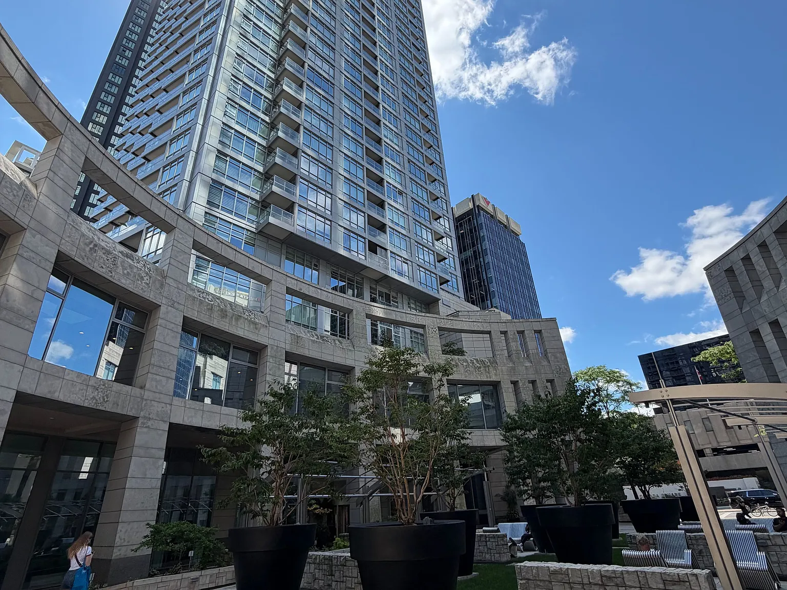 Quantum South Tower — Photo 2