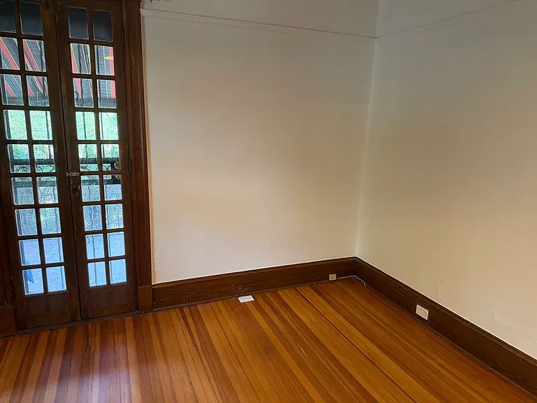 903 Newport St — Photo 31