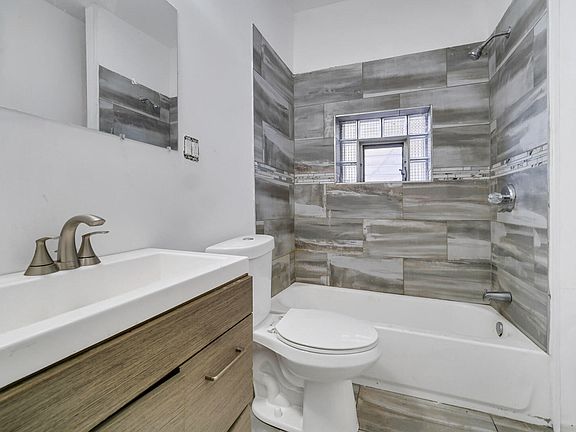 4th image of 3827 Alder St