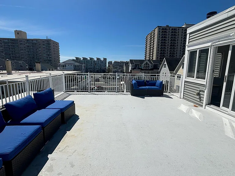 21 S Madison Ave #1 — Photo 15