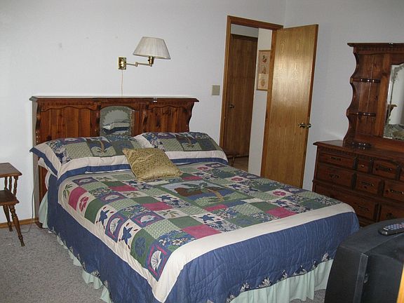 5th image of 4132 Missouri St