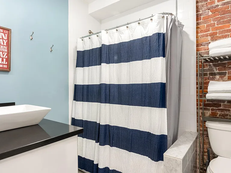 37 Middle St #1 — Photo 22