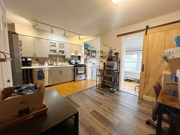 5th image of 2950 Desplaines Ave #2950