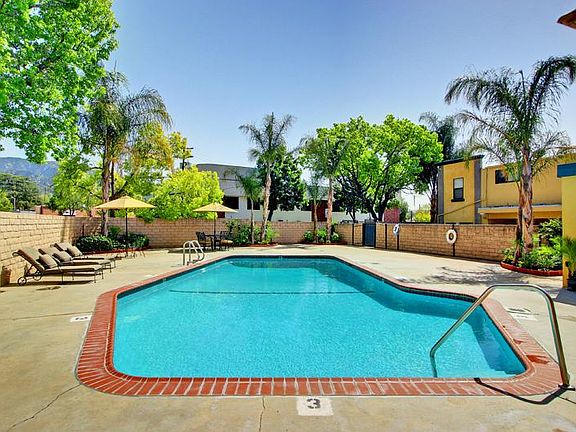 4th image of 2021 Grismer Ave APT 7