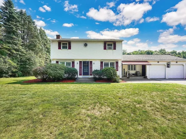 4 S Park Dr, Wilbraham, MA 01095