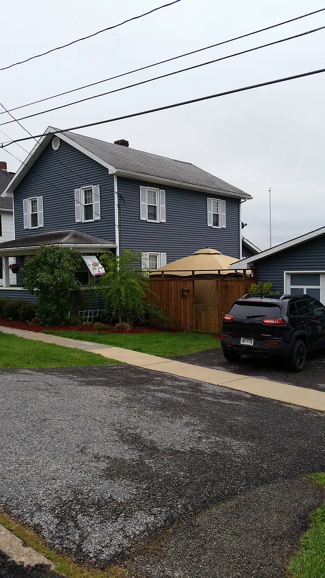 1430 Water St photo 1