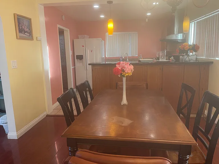 2548 Mayflower Ave #B — Photo 20