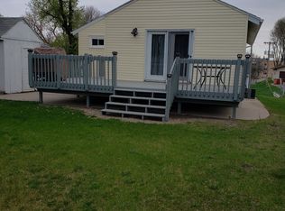 401 10th Ave NE, Minot, ND 58703