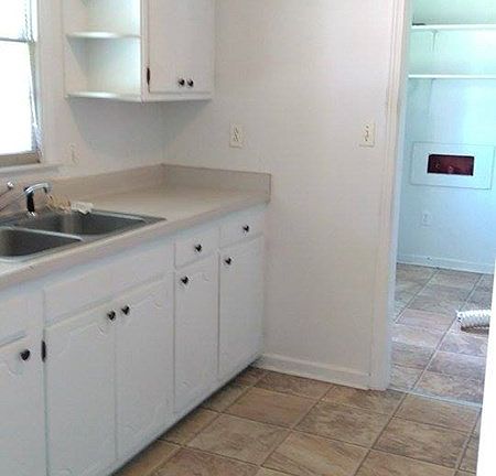 5th image of 117 Cooke Cir