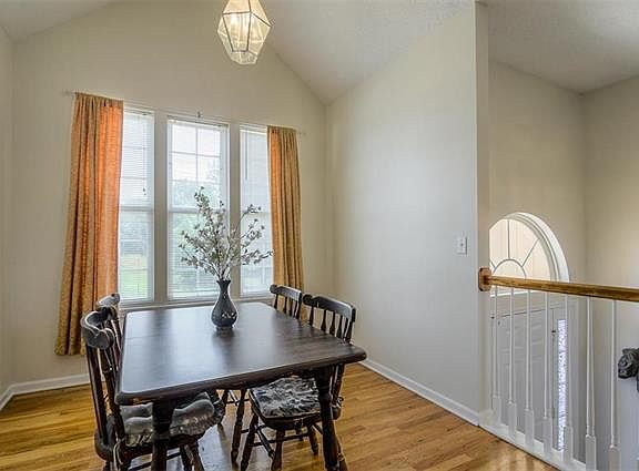 2nd image of 13124 Park Hills Dr