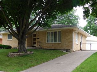 4213 43rd St, Des Moines, IA 50310