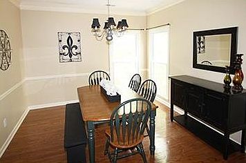 4th image of 7019 Surrey Dr