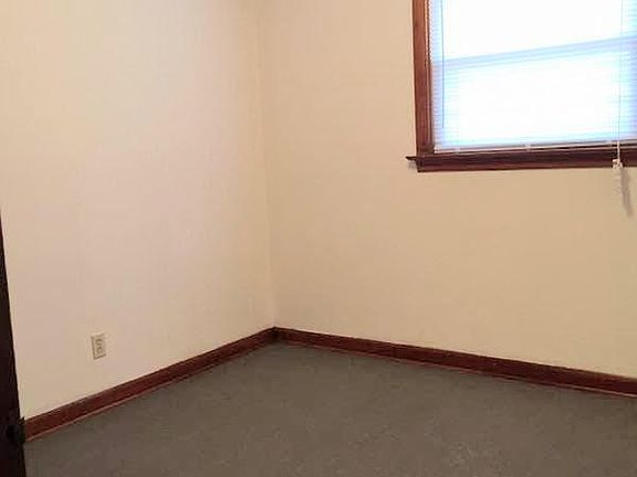 3rd image of 9106 Stansberry Ave