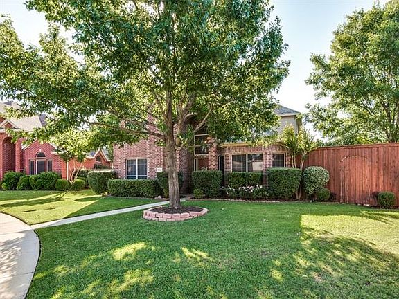 2nd image of 1052 Jennifer Pl