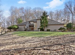 12 Gregory Farm Rd, Easton, CT 06612