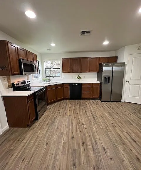 110 Midnight Sun Dr — Photo 5