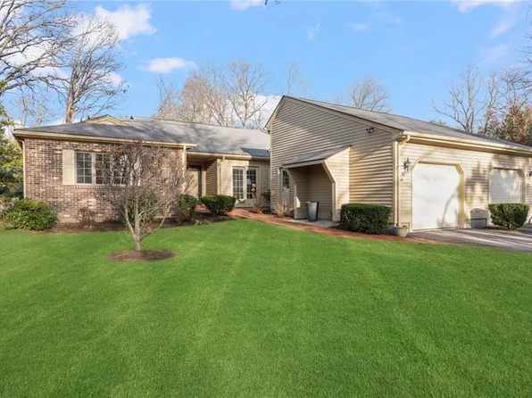 116 Pine Glen Dr, East Greenwich, RI 02818