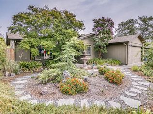 2992 Seminole Dr, Redding, CA 96001