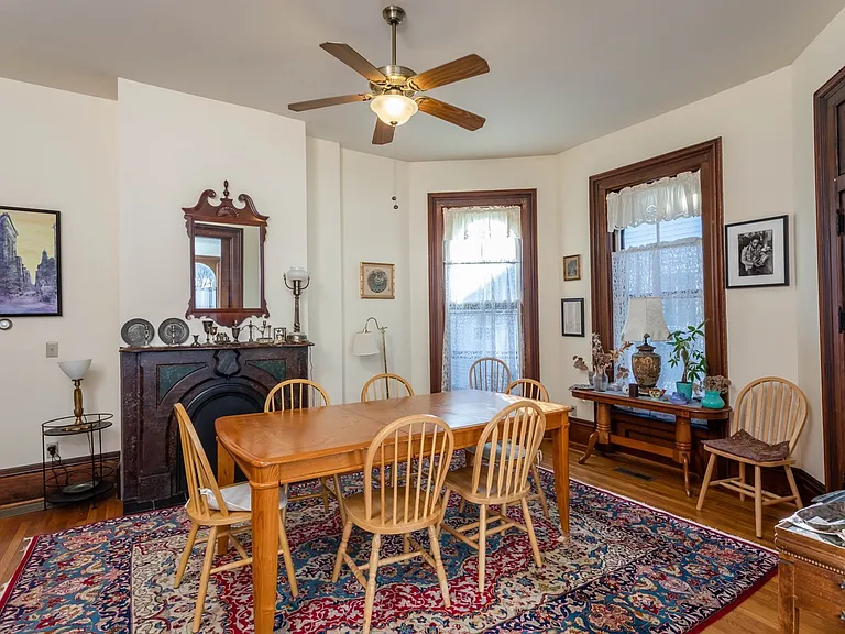 313 E Court St #A — Photo 6