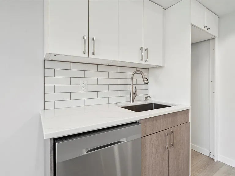 3804 Lancaster Ave #303 — Photo 15